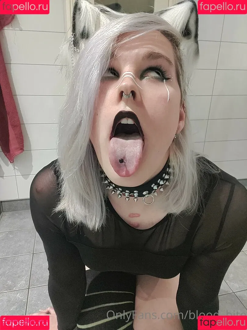 Tall Goth Onlyfans Photo Gallery 