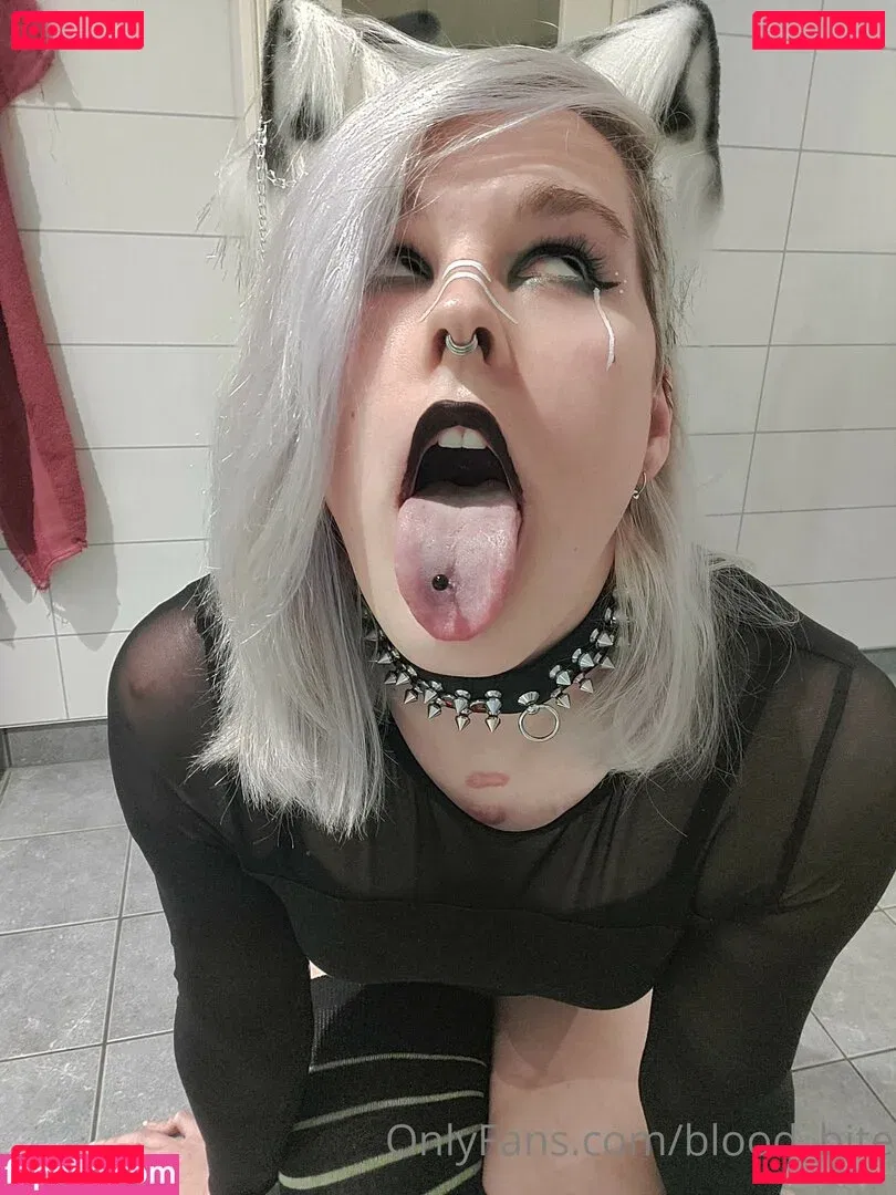 Tall Goth Onlyfans Photo Gallery 