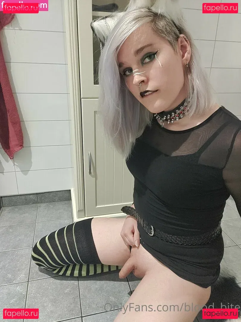 Tall Goth Onlyfans Photo Gallery 