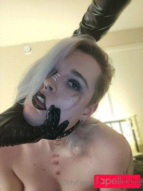 Tall Goth Nude Onlyfans Photo 32