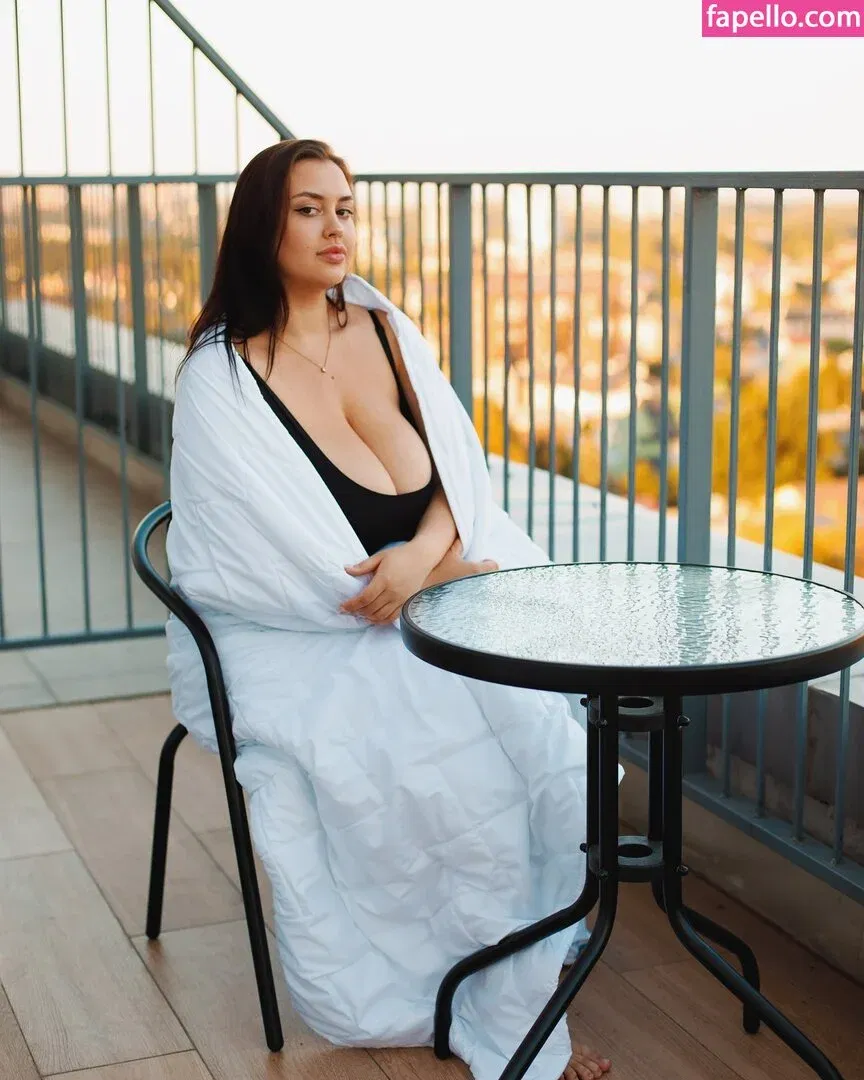 eliz.gry Onlyfans Photo Gallery 