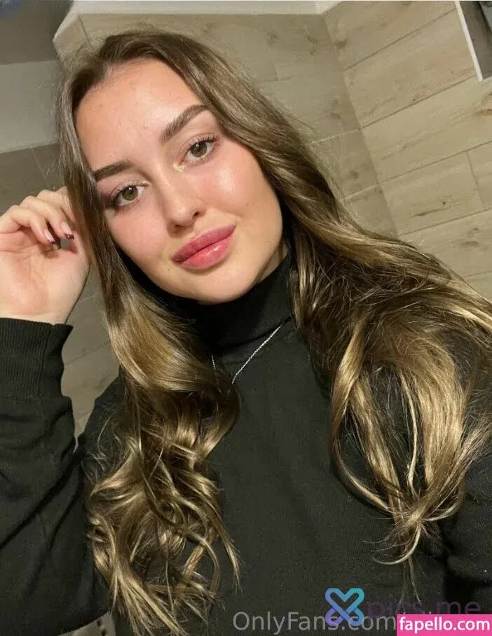 eliz.gry Onlyfans Photo Gallery 