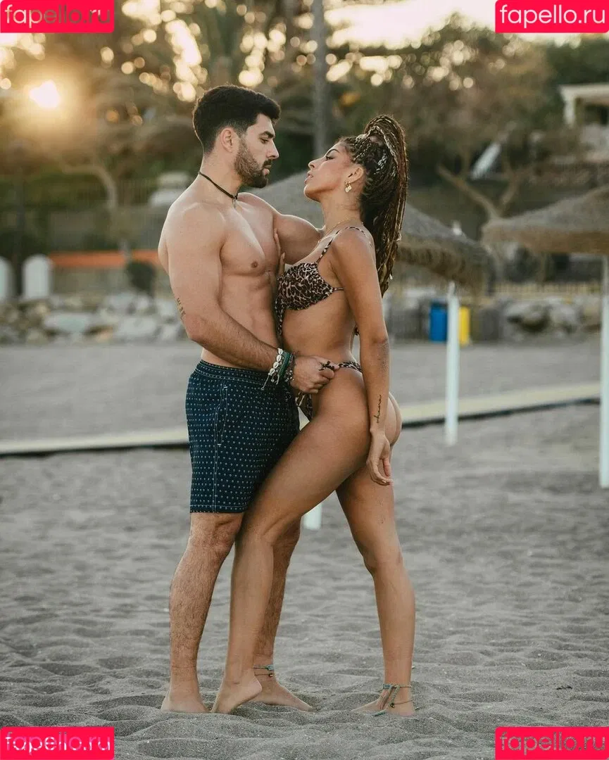 Zoe Bayona Onlyfans Photo Gallery 