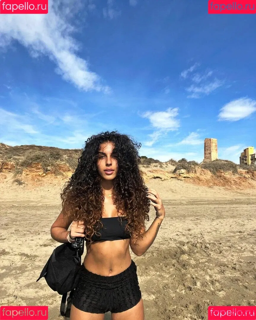 Zoe Bayona Onlyfans Photo Gallery 