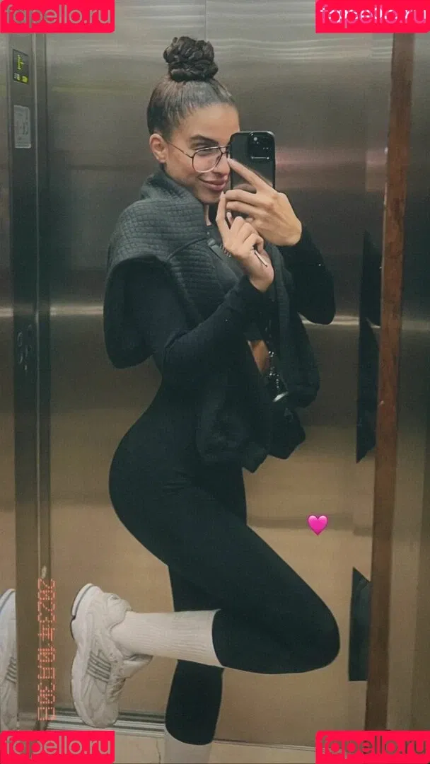 Zoe Bayona Onlyfans Photo Gallery 