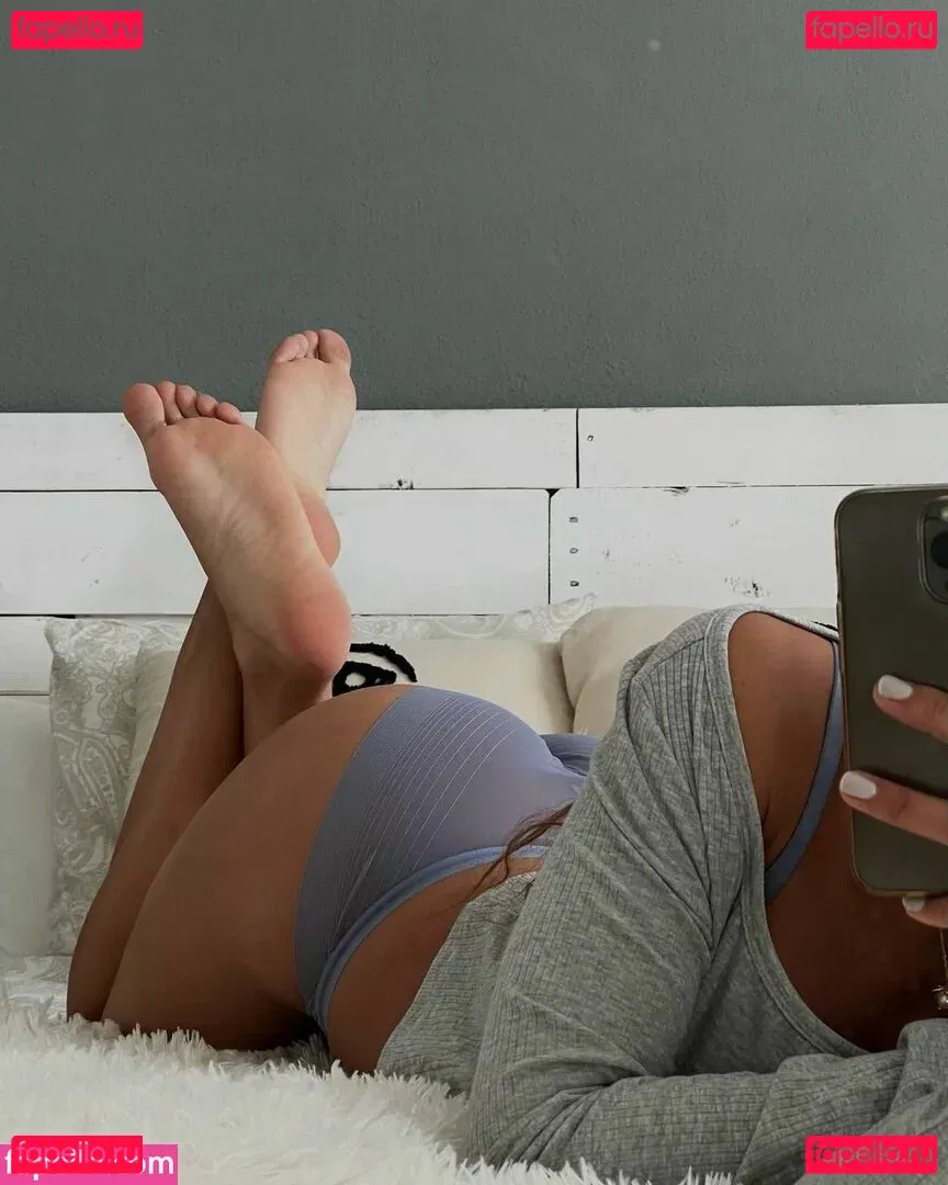 Zoe Bayona Onlyfans Photo Gallery 