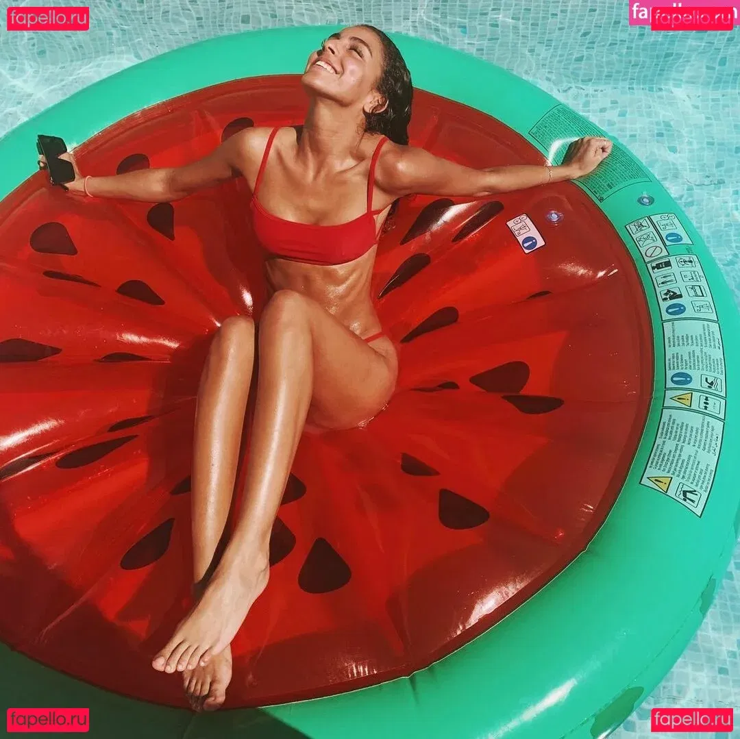 Zoe Bayona Onlyfans Photo Gallery 