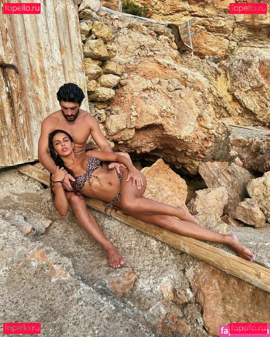 Zoe Bayona Onlyfans Photo Gallery 