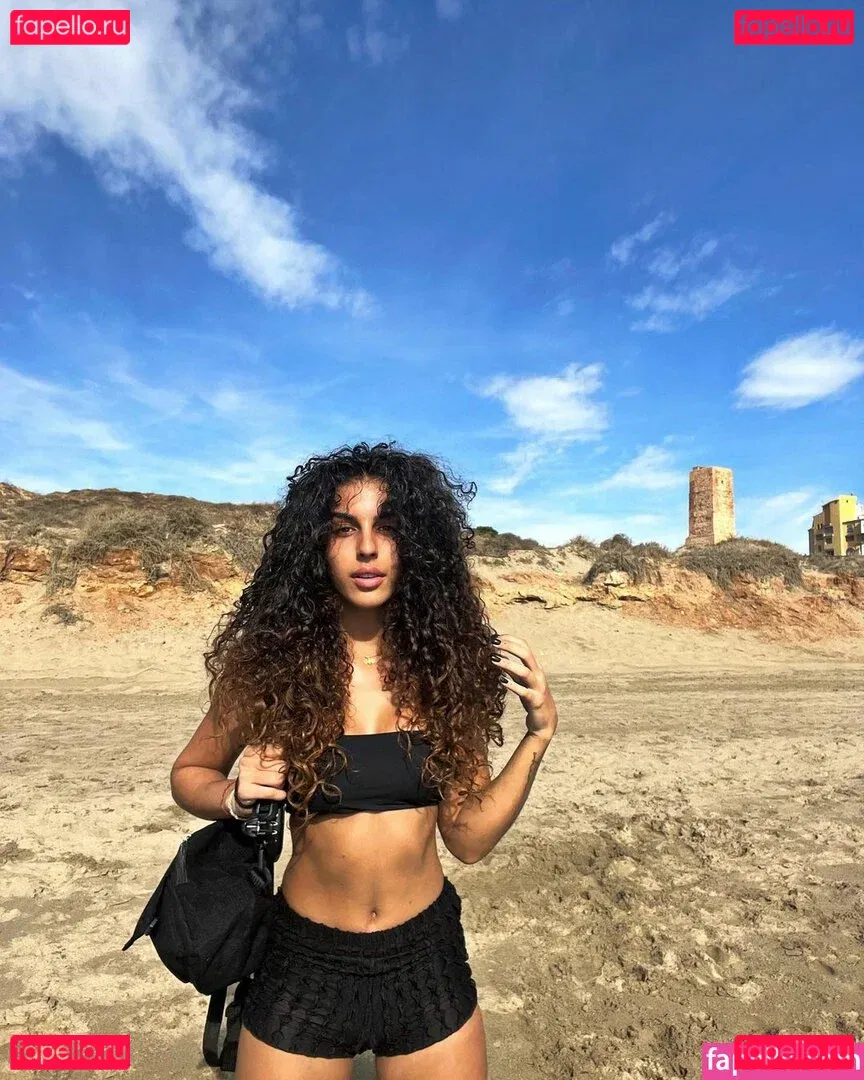 Zoe Bayona Onlyfans Photo Gallery 