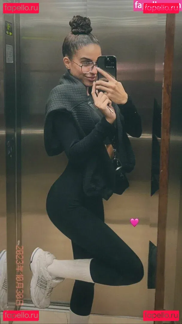 Zoe Bayona Onlyfans Photo Gallery 