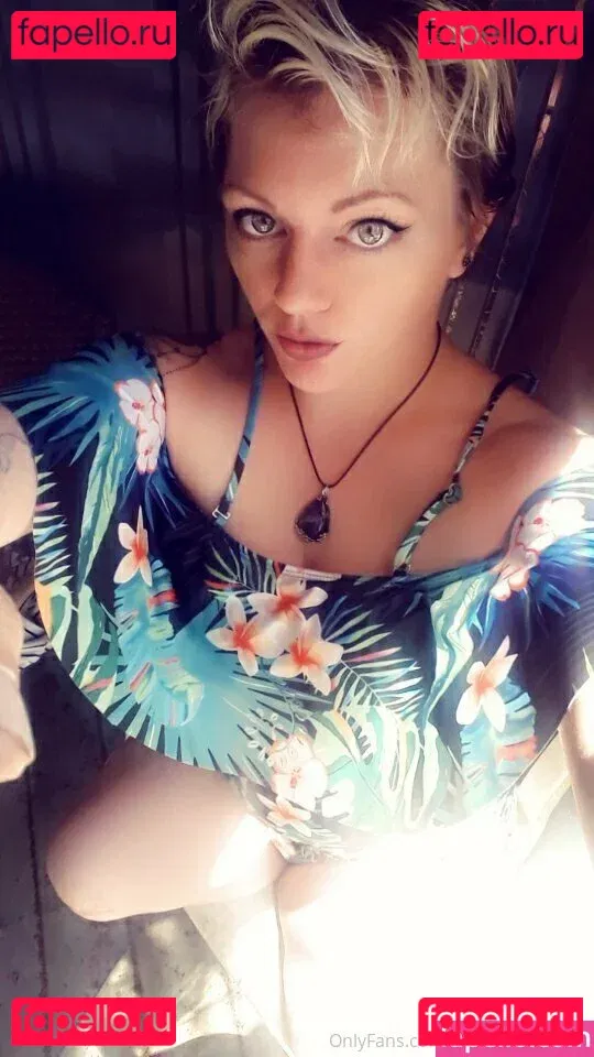 theamputeebitch Onlyfans Photo Gallery 