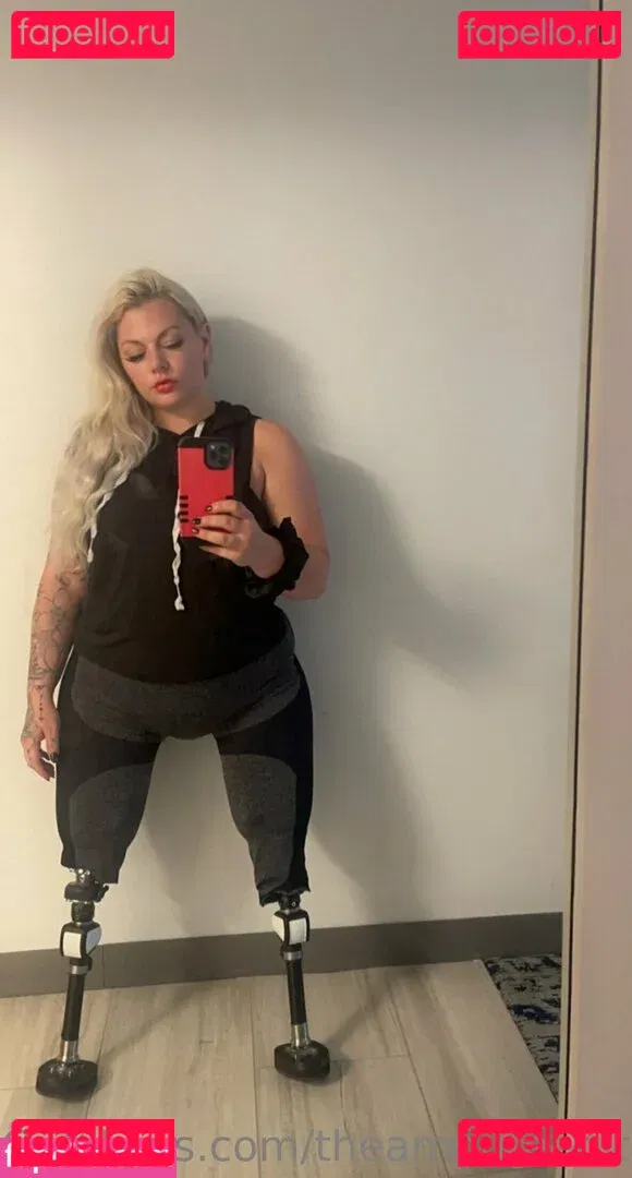 theamputeebitch Onlyfans Photo Gallery 