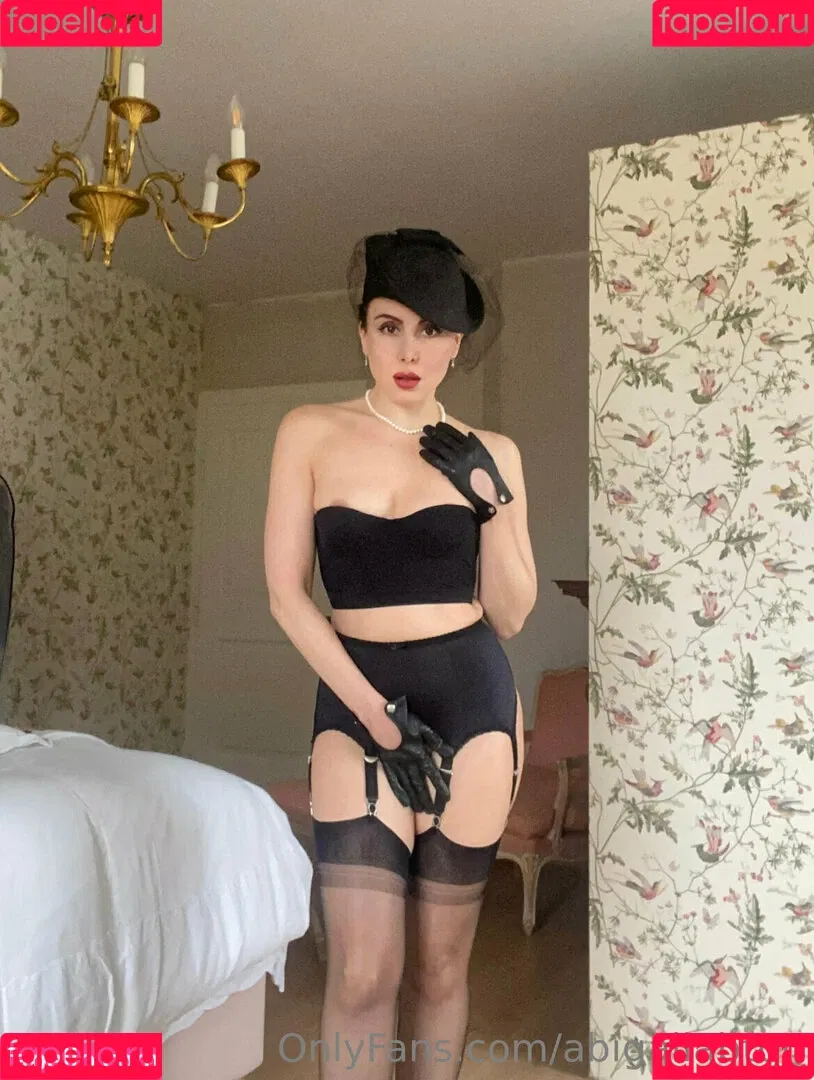 abigailabton Onlyfans Photo Gallery 