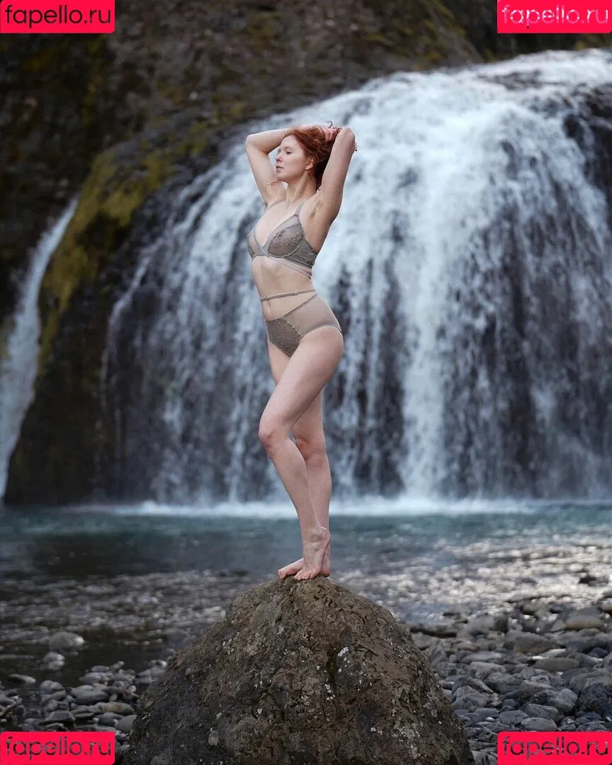 Icelandic Selkie Onlyfans Photo Gallery 