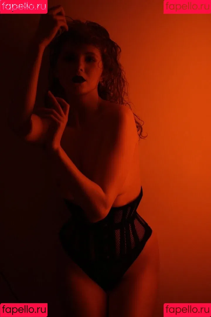 Icelandic Selkie Onlyfans Photo Gallery 