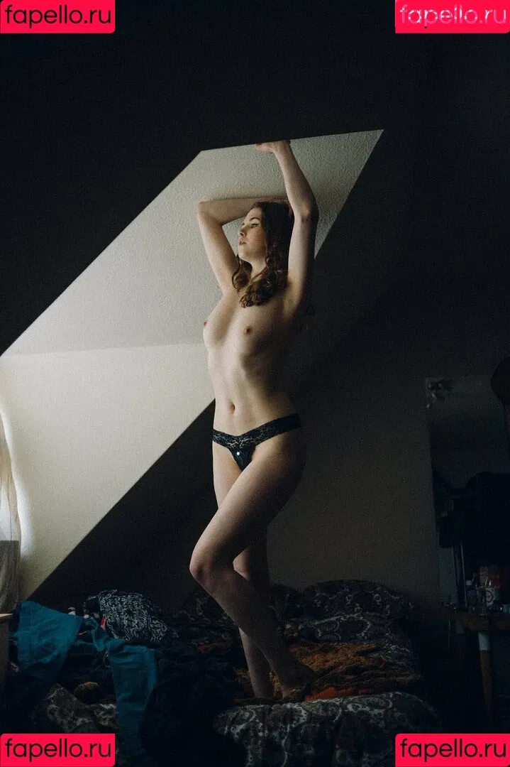 Icelandic Selkie Onlyfans Photo Gallery 