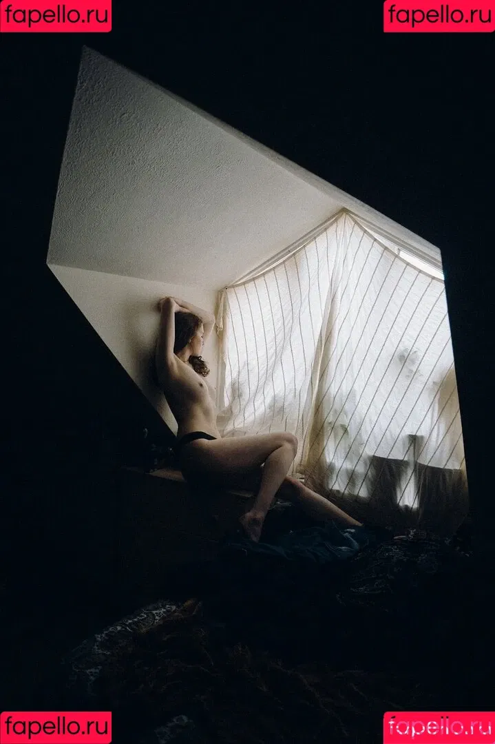 Icelandic Selkie Onlyfans Photo Gallery 