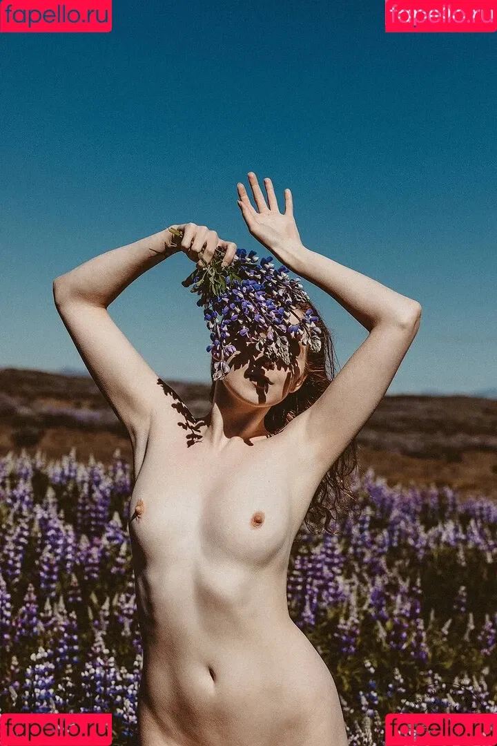 Icelandic Selkie Onlyfans Photo Gallery 