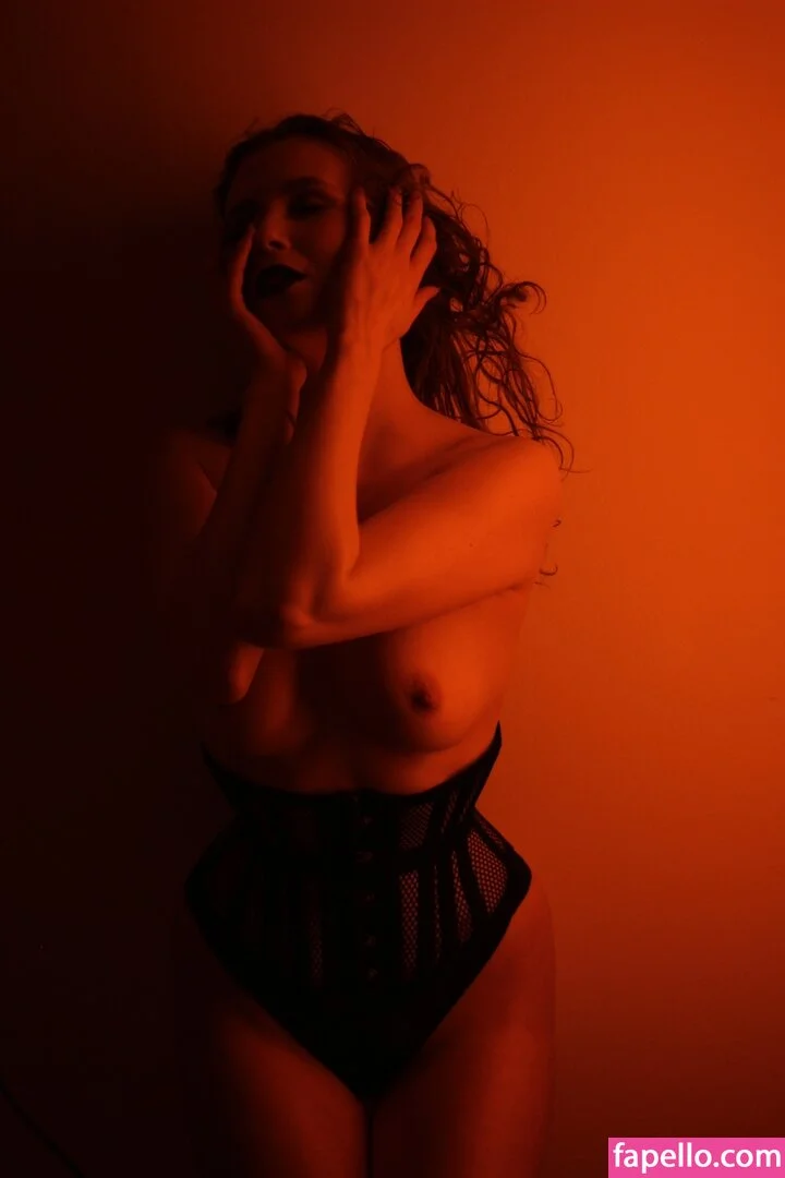 Icelandic Selkie Onlyfans Photo Gallery 