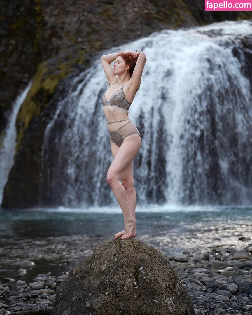 Icelandic Selkie Onlyfans Photo Gallery 