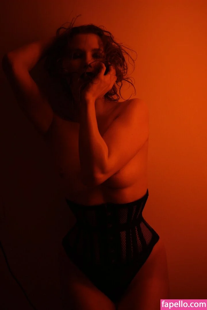 Icelandic Selkie Onlyfans Photo Gallery 