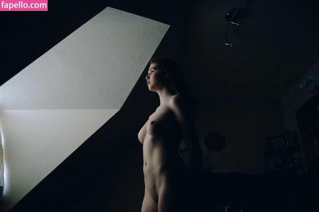 Icelandic Selkie Onlyfans Photo Gallery 