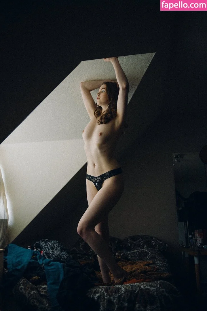 Icelandic Selkie Onlyfans Photo Gallery 