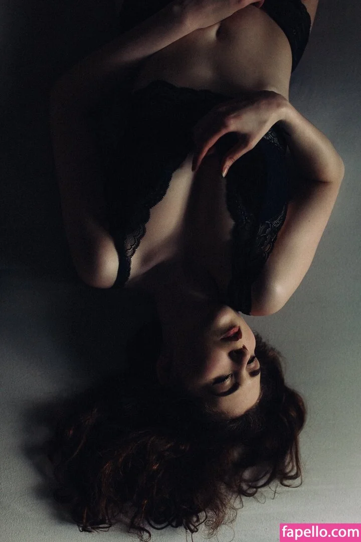 Icelandic Selkie Onlyfans Photo Gallery 