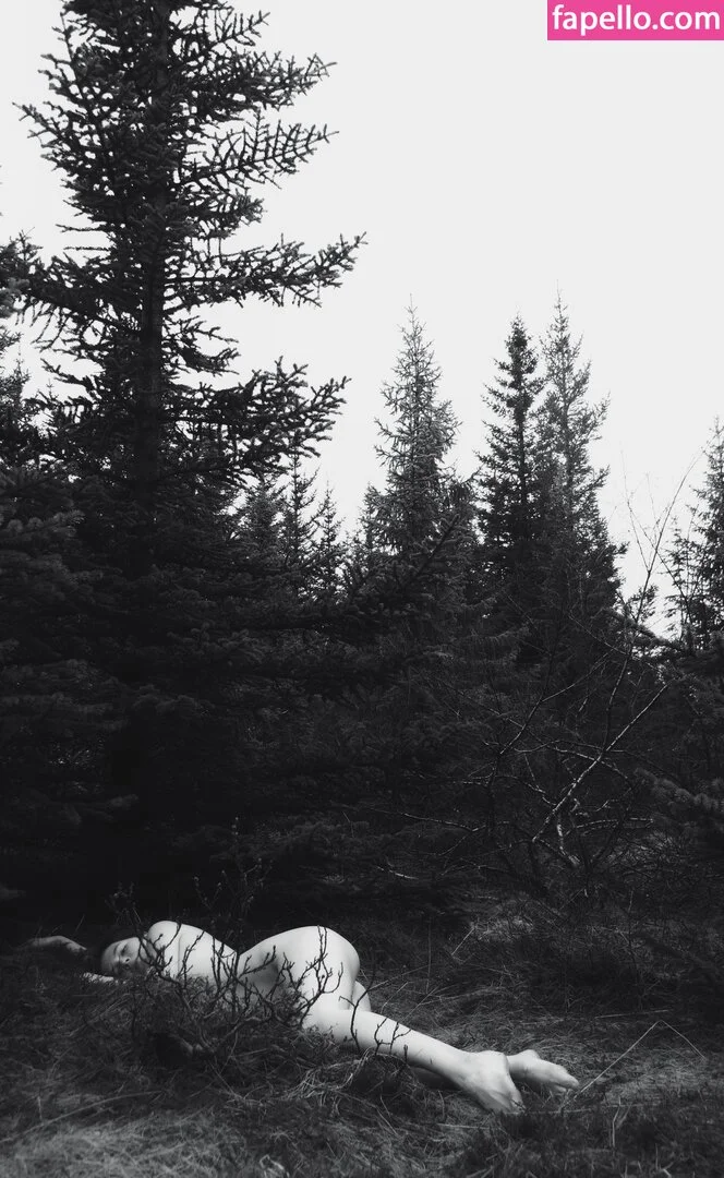 Icelandic Selkie Onlyfans Photo Gallery 