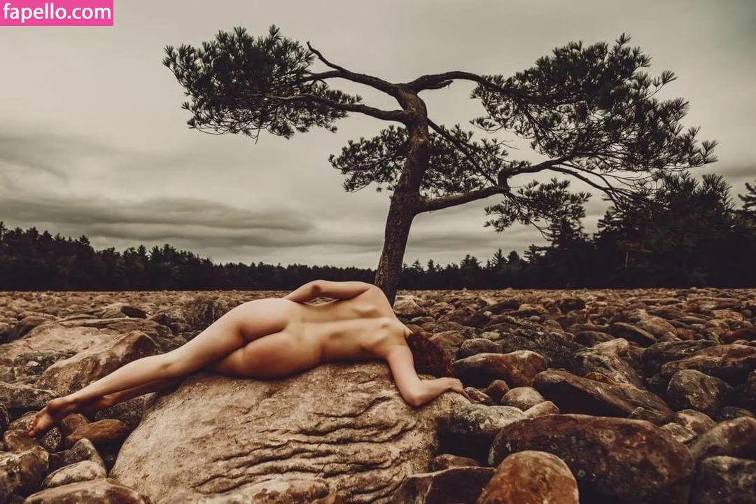 Icelandic Selkie Onlyfans Photo Gallery 