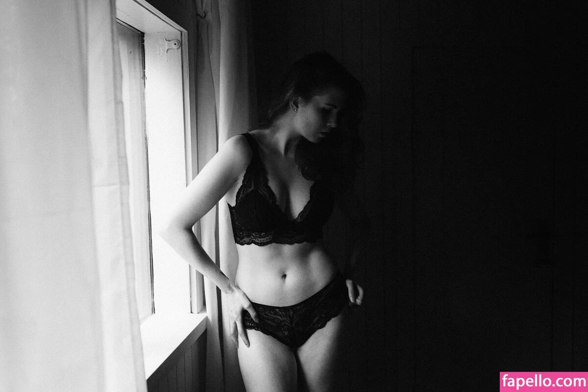 Icelandic Selkie Onlyfans Photo Gallery 