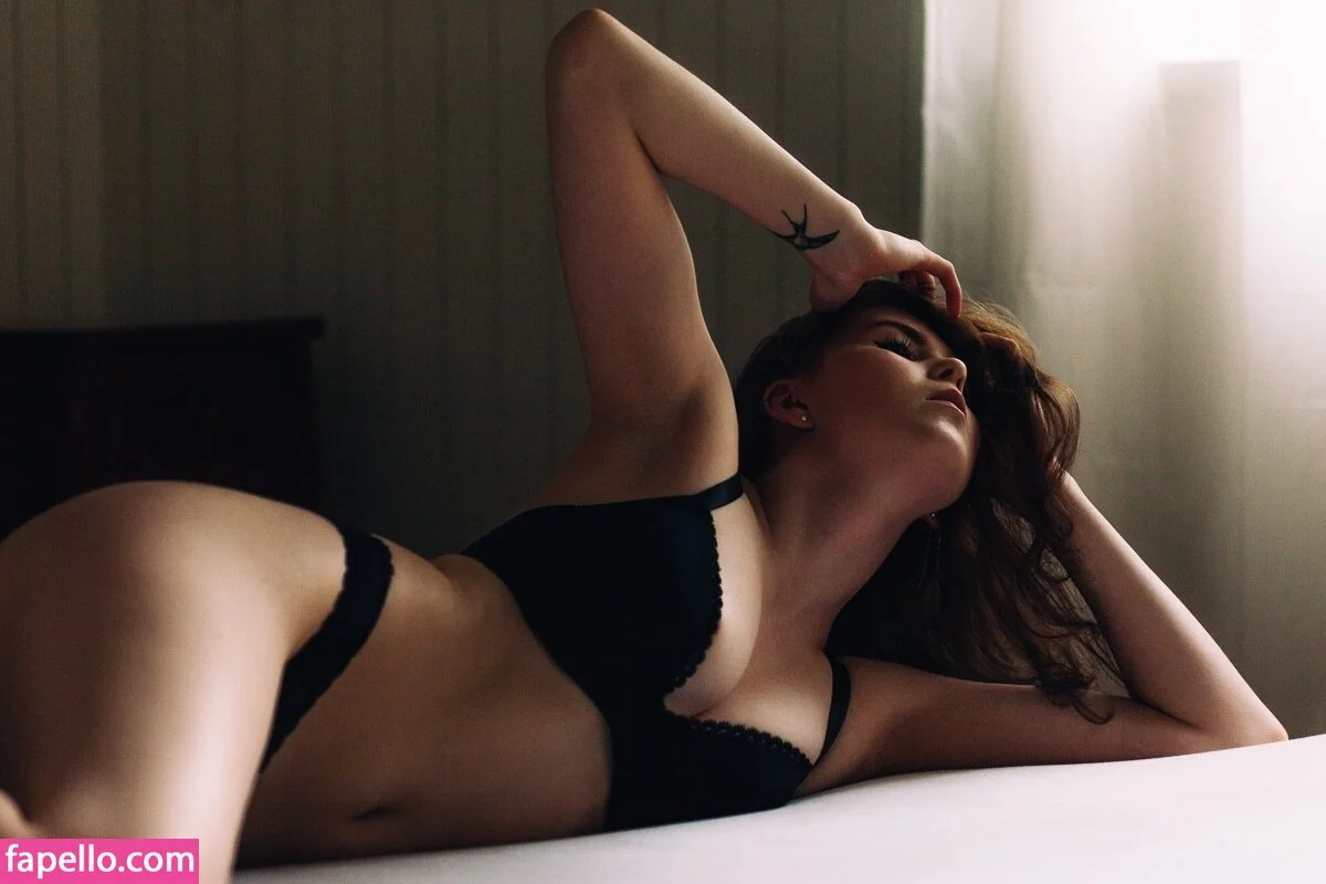 Icelandic Selkie Onlyfans Photo Gallery 