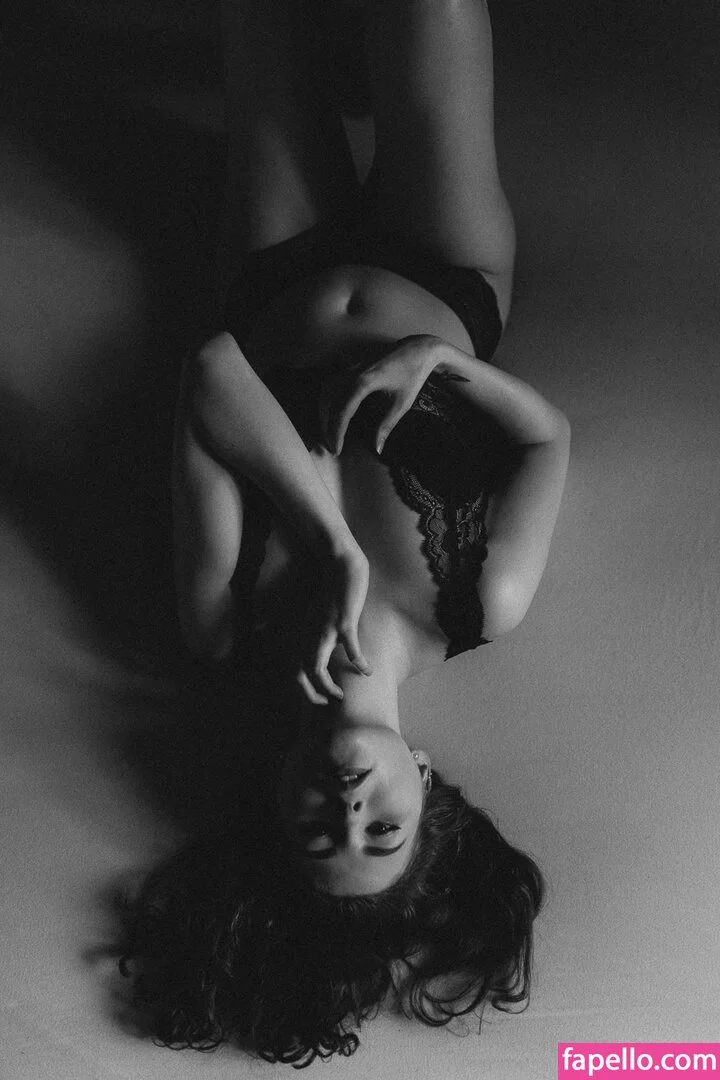 Icelandic Selkie Onlyfans Photo Gallery 