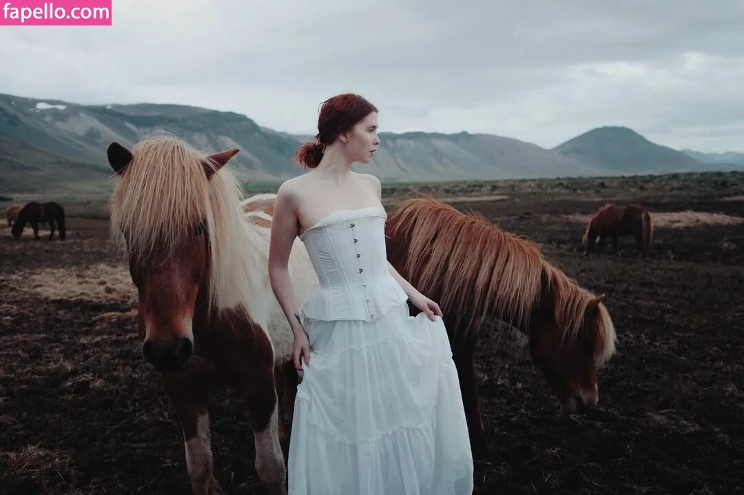 Icelandic Selkie Onlyfans Photo Gallery 