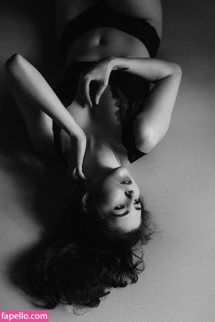 Icelandic Selkie Onlyfans Photo Gallery 