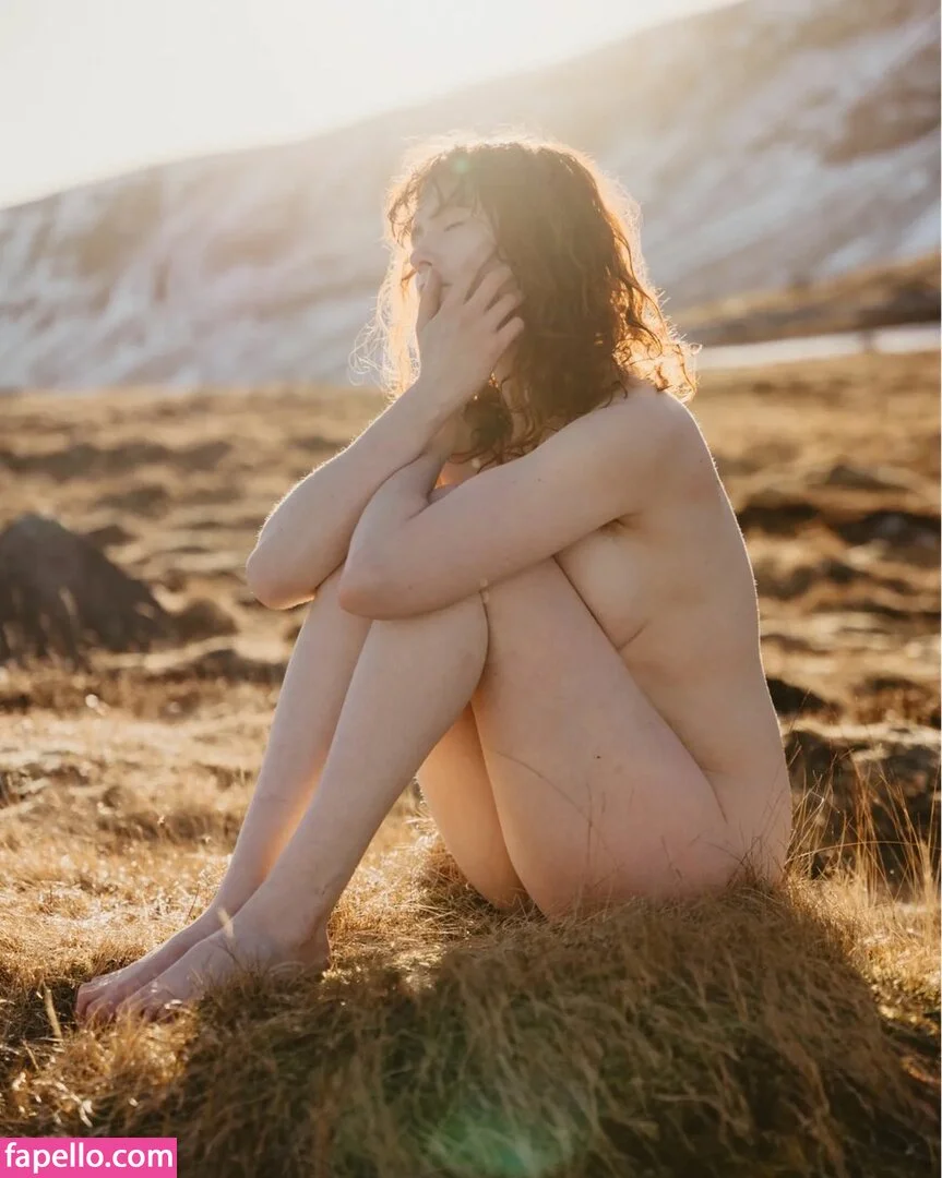 Icelandic Selkie Onlyfans Photo Gallery 