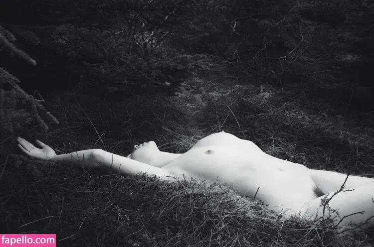 Icelandic Selkie Onlyfans Photo Gallery 