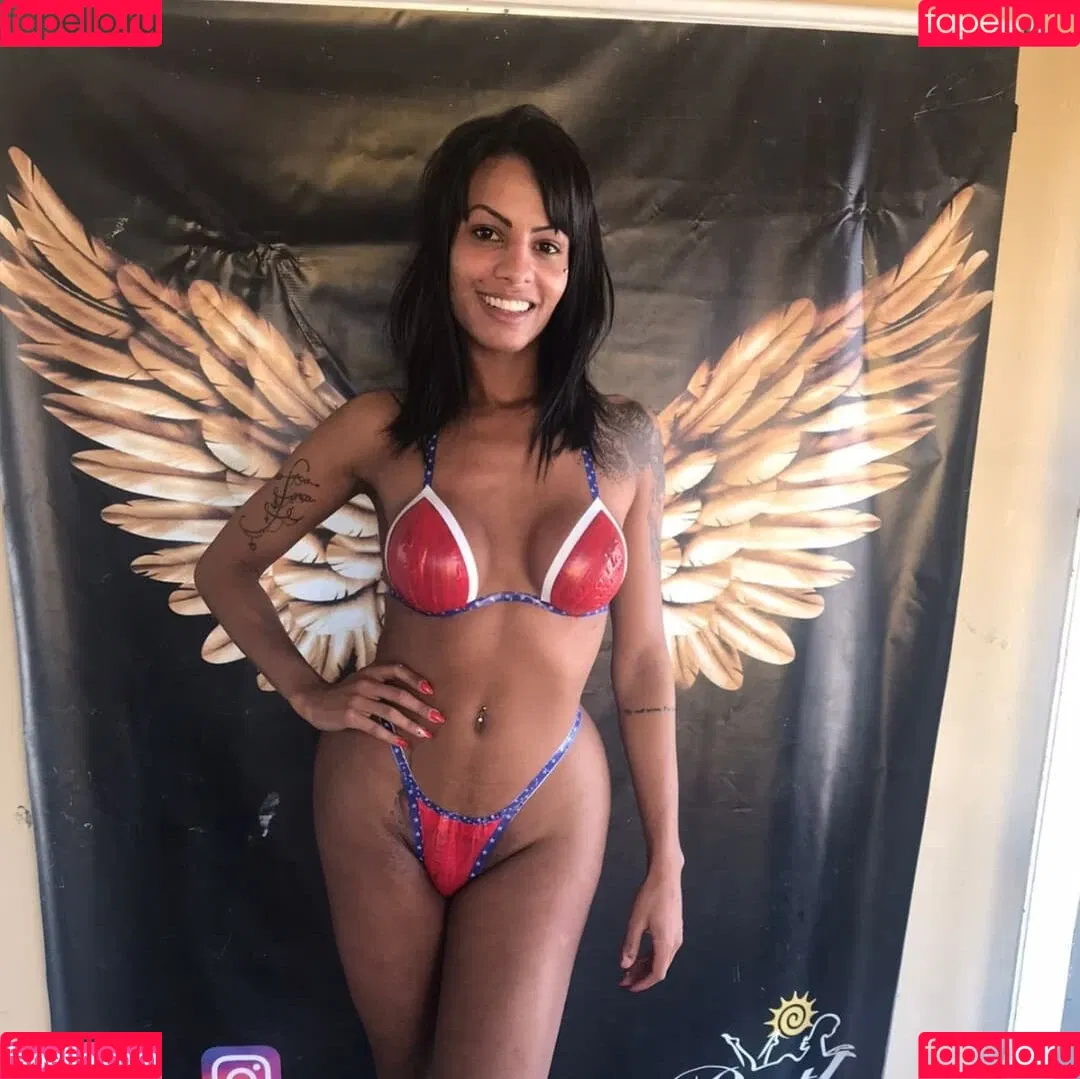 Carine Kishi Onlyfans Photo Gallery 