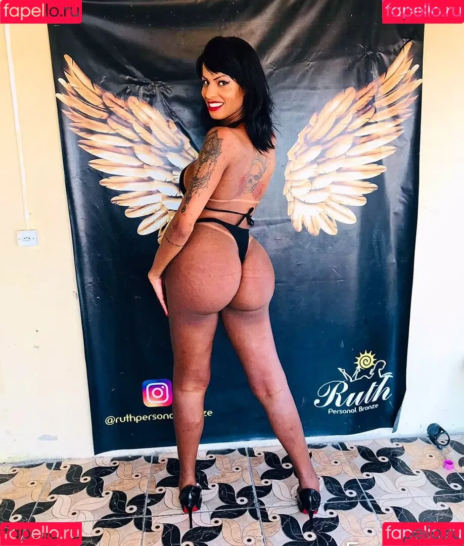 Carine Kishi Onlyfans Photo Gallery 