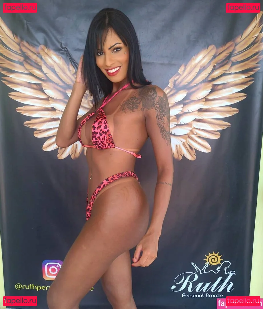 Carine Kishi Onlyfans Photo Gallery 