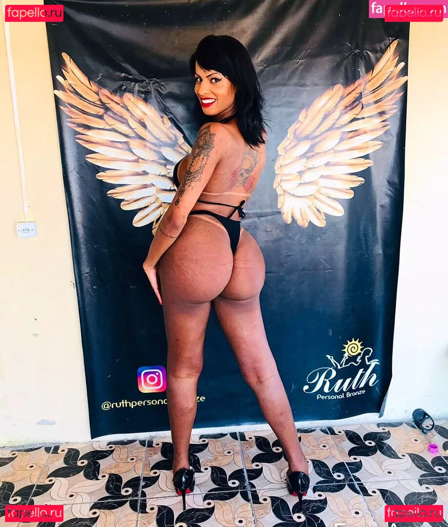 Carine Kishi Onlyfans Photo Gallery 