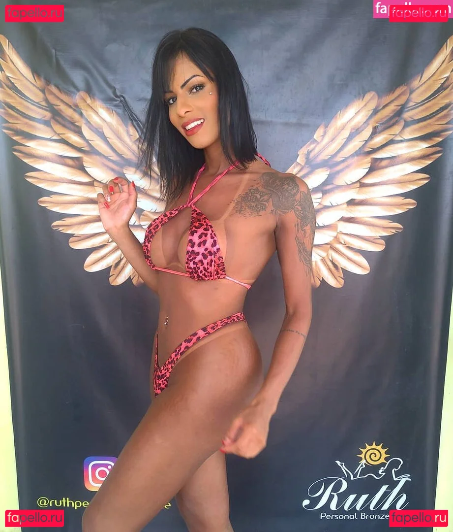 Carine Kishi Onlyfans Photo Gallery 