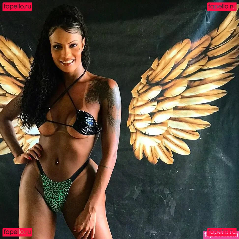 Carine Kishi Onlyfans Photo Gallery 