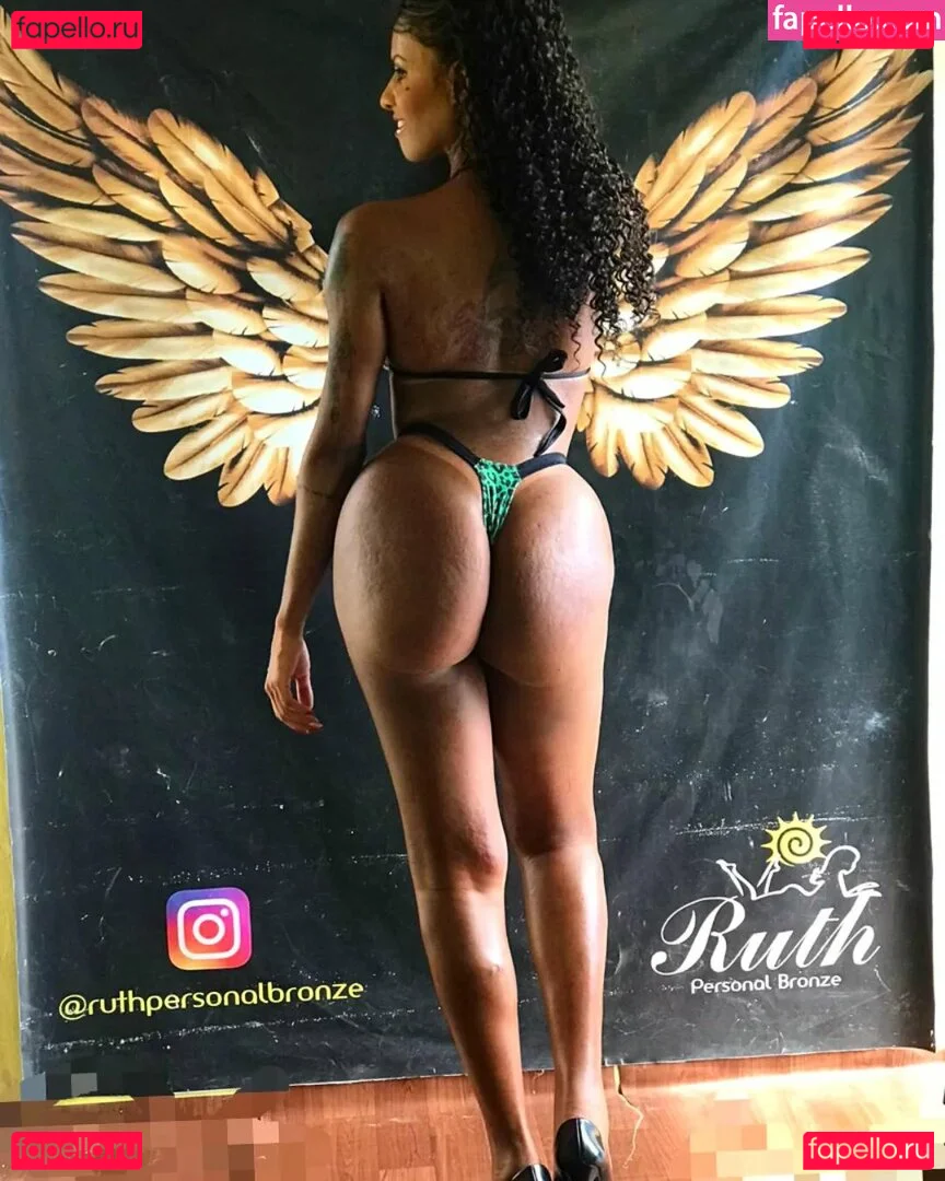 Carine Kishi Onlyfans Photo Gallery 