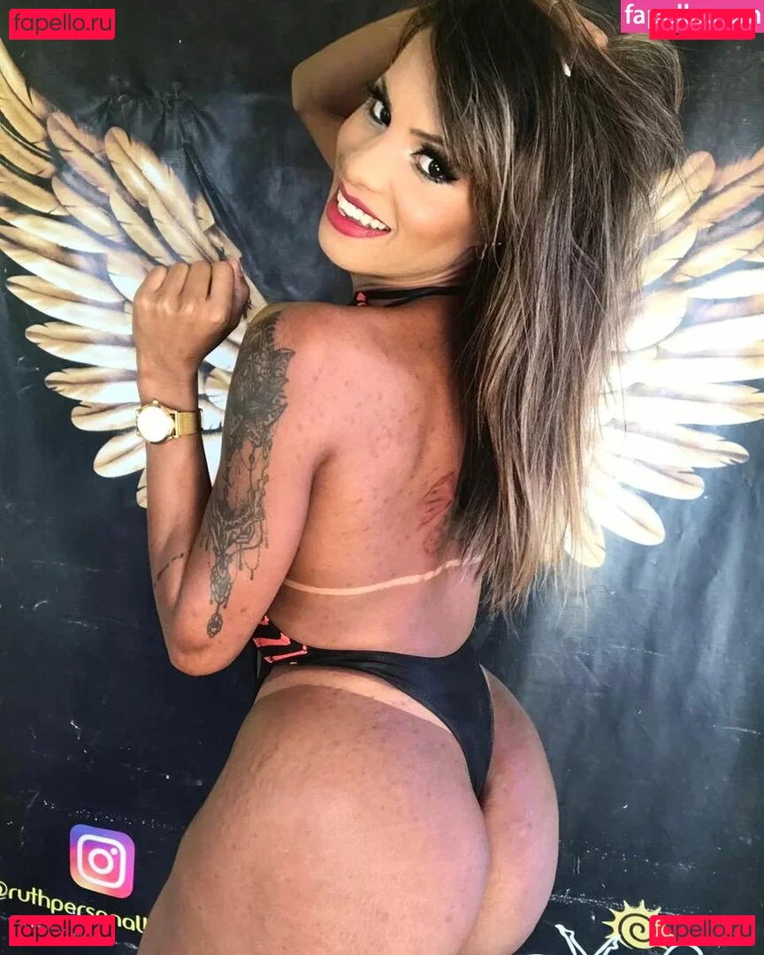 Carine Kishi Onlyfans Photo Gallery 