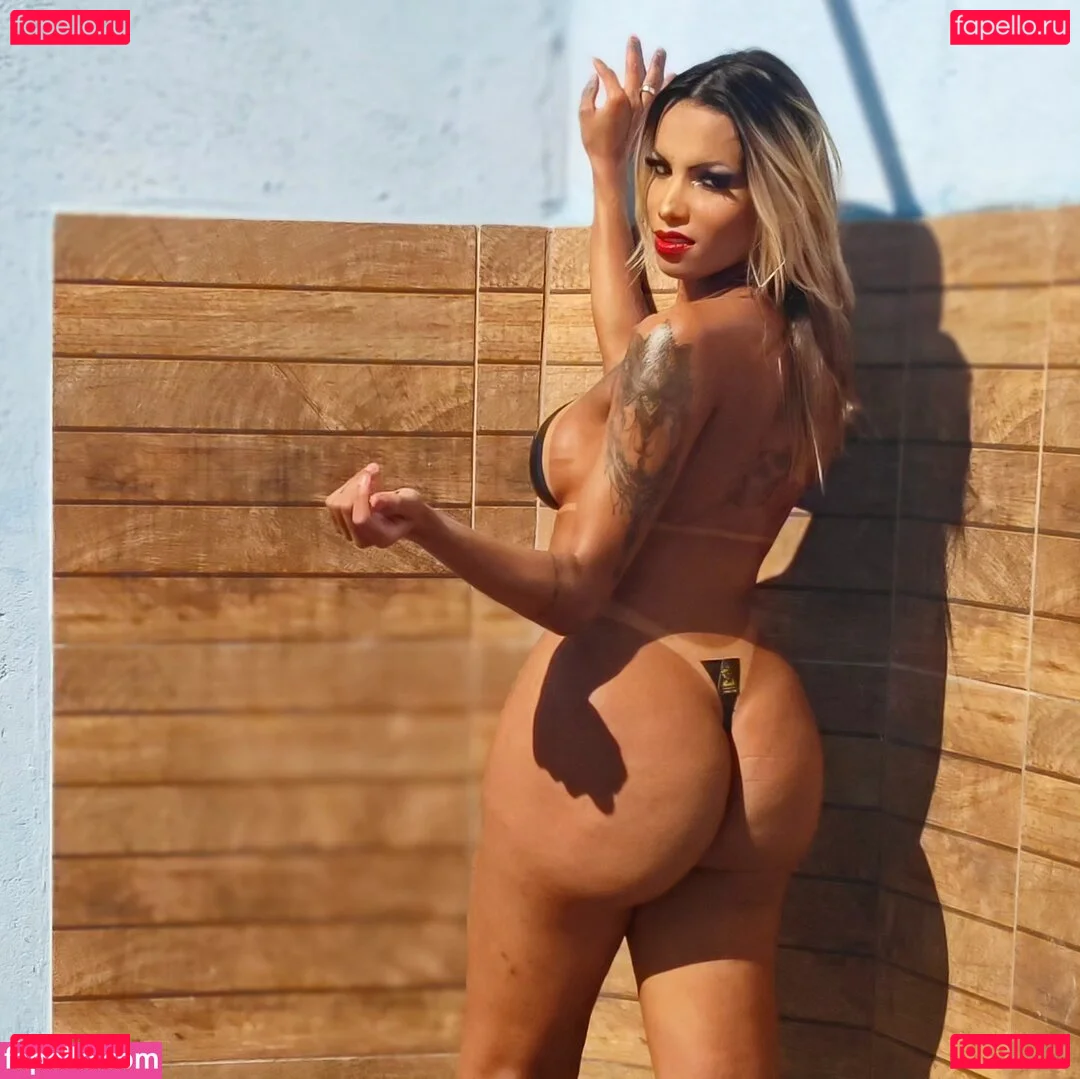 Carine Kishi Onlyfans Photo Gallery 