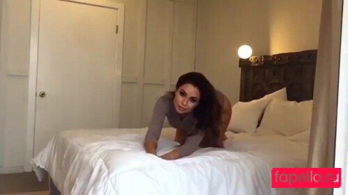 Uldouz Wallace Nude Onlyfans Photo 22