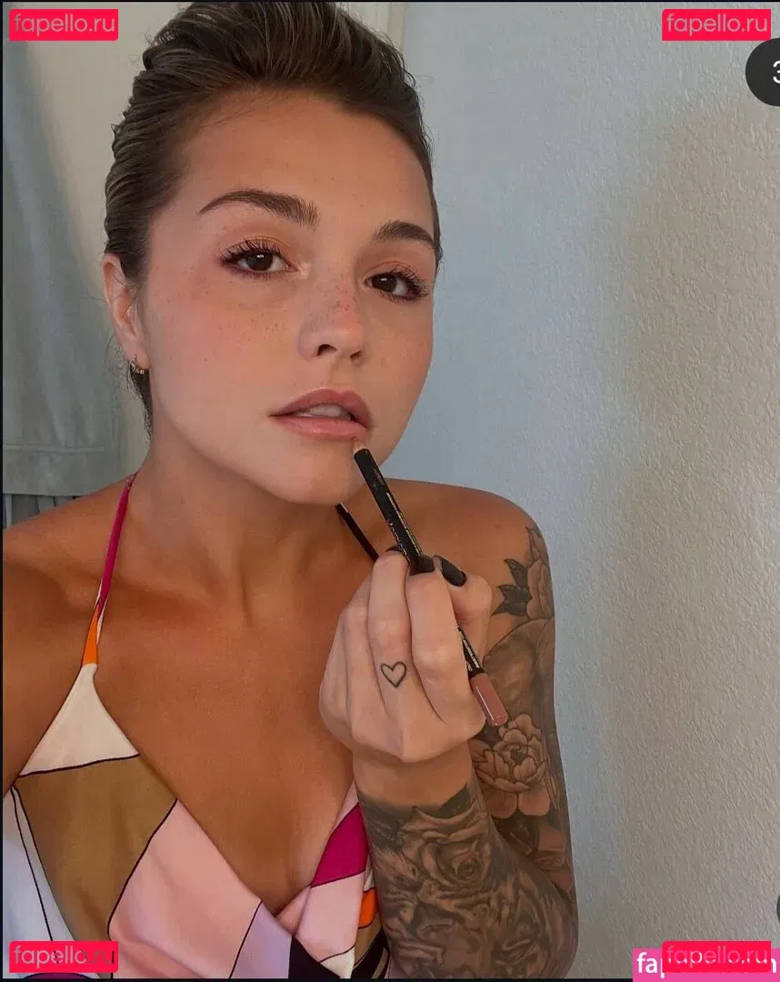 tenacioustaylinn Onlyfans Photo Gallery 