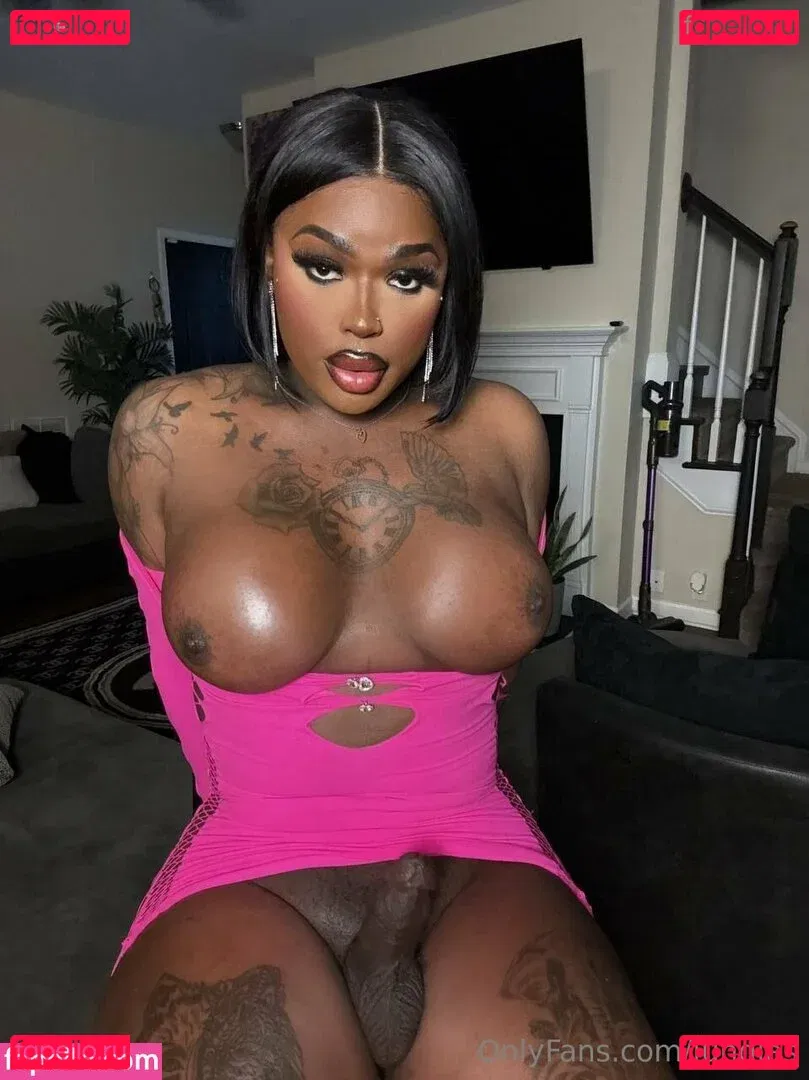 luhdias Onlyfans Photo Gallery 