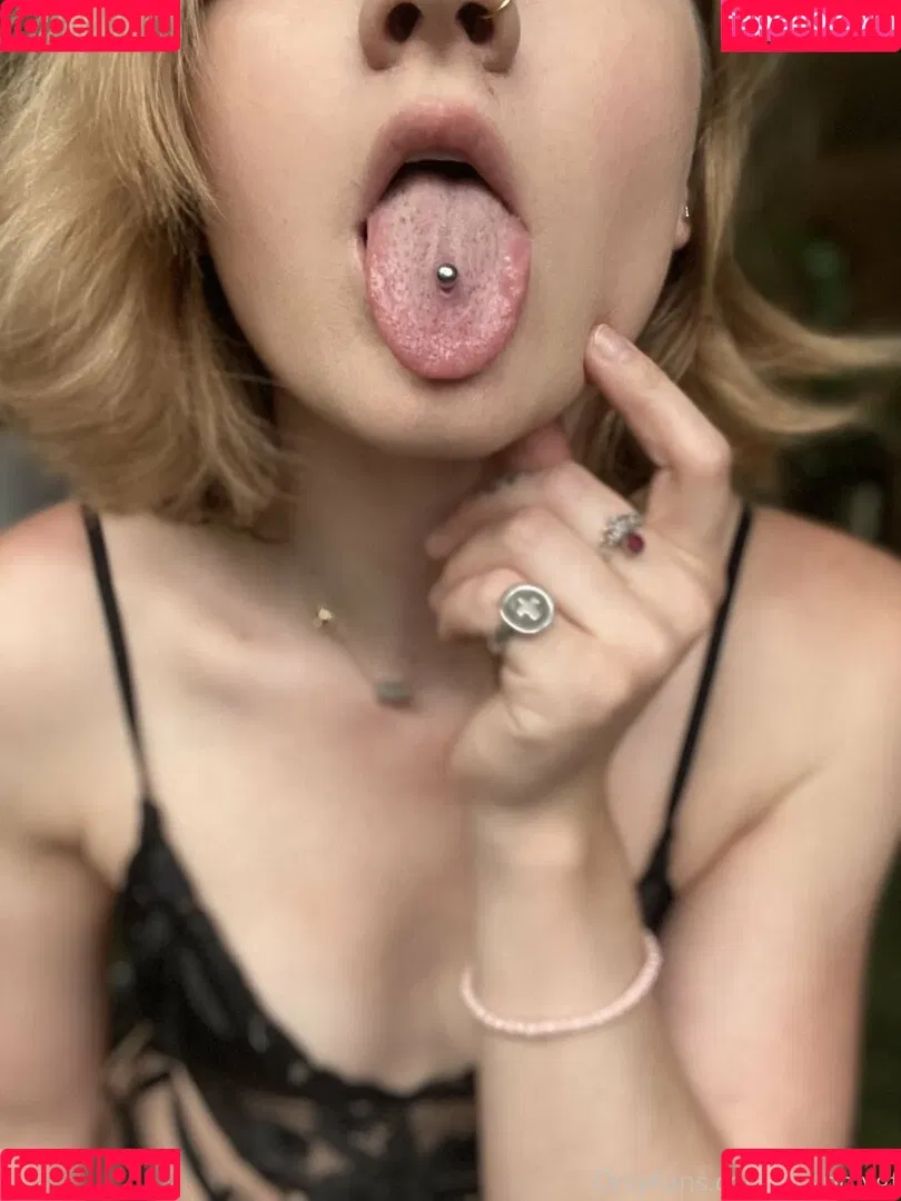 lowpolygf Onlyfans Photo Gallery 